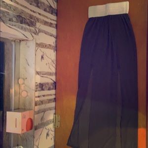 Long skirt with two slits